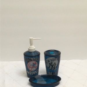 New York Yankees inspired soap dispenser set/toothbrush holder/Bath accessories.